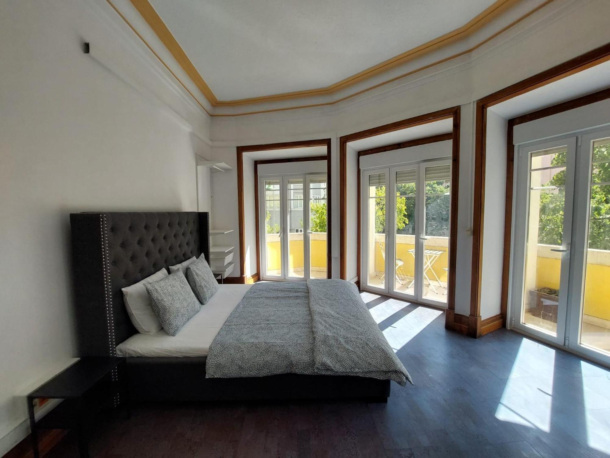 Отель Coliving And Coworking Parque Eduardo VII Лиссабон Экстерьер фото